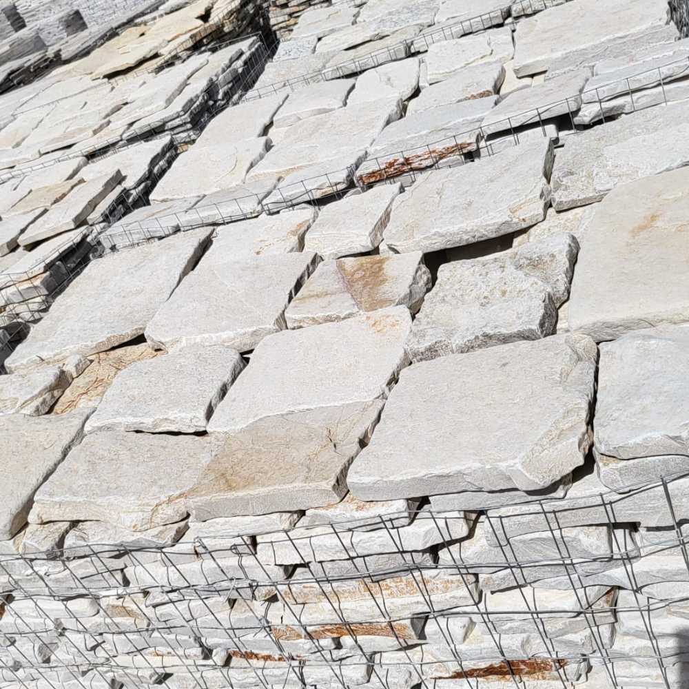 Pietra Squadrata Anticata per Rivestimenti e Pavimenti | Godium