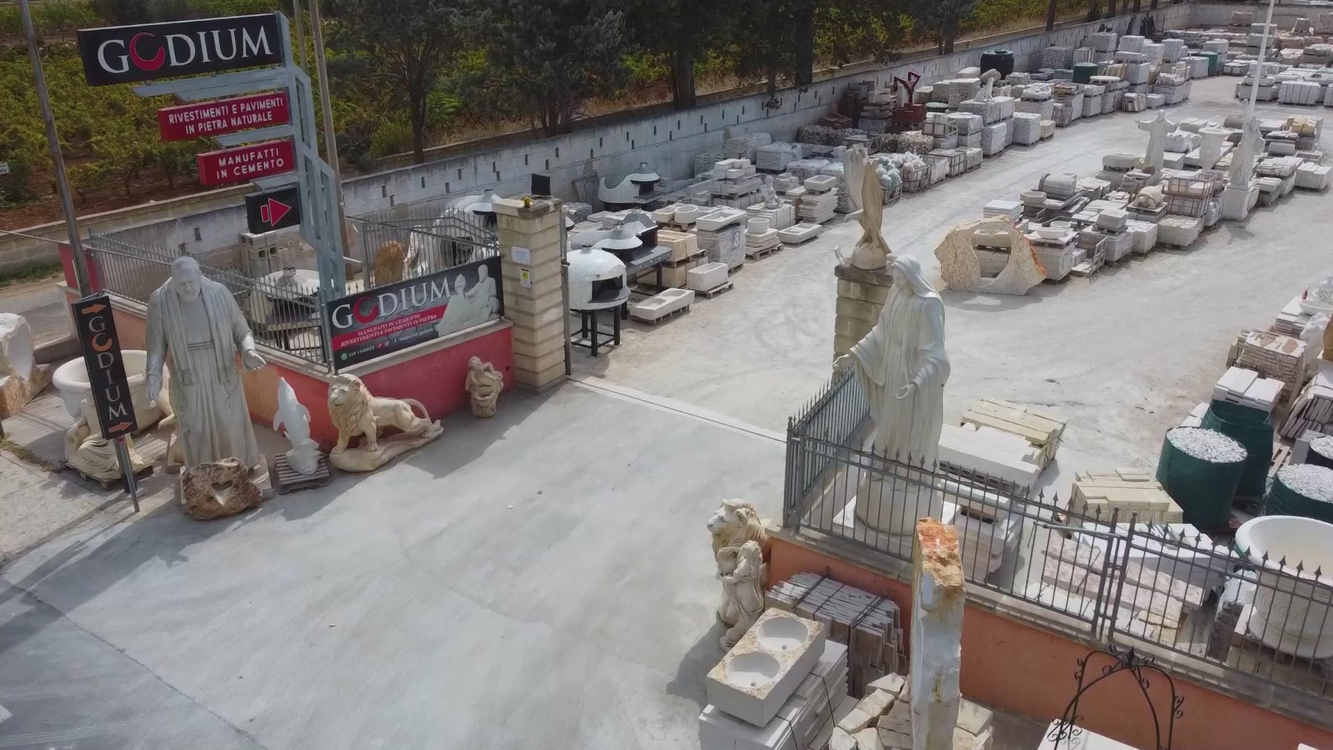 Carica il video: 
